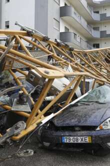 Ruas de Leiria alagadas na sequência das tempestades